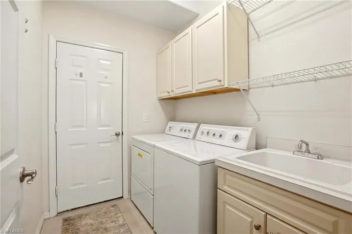 728 Victoria Dr 101, Cape Coral, Florida 33904