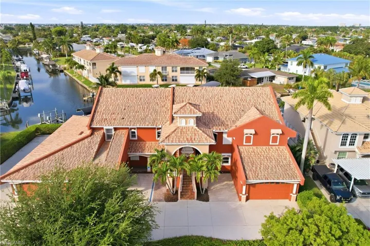 728 Victoria Dr 101, Cape Coral, Florida 33904