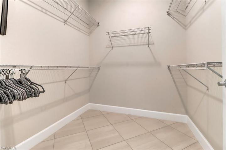 Spacious Walk-in