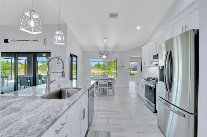 1733 SW 29th  TER, Cape Coral, FL 33914