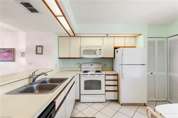 200 Stevens Landing Dr B303, Marco Island, Florida 34145