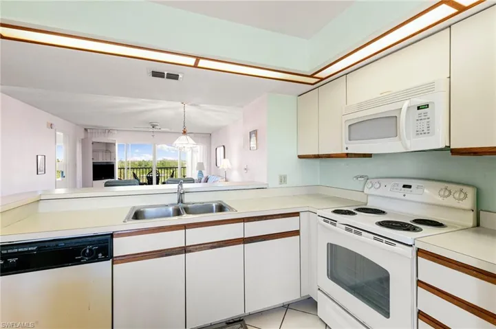 200 Stevens Landing Dr B303, Marco Island, Florida 34145