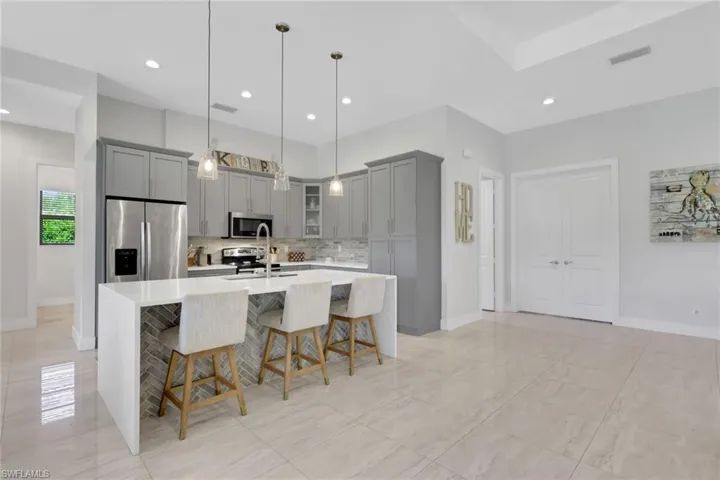 3028 Woodstock Ave, Naples, Florida 34120