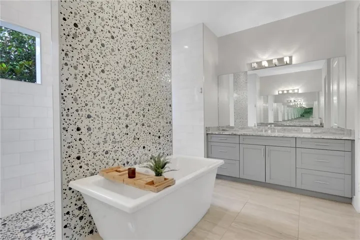 3028 Woodstock Ave, Naples, Florida 34120