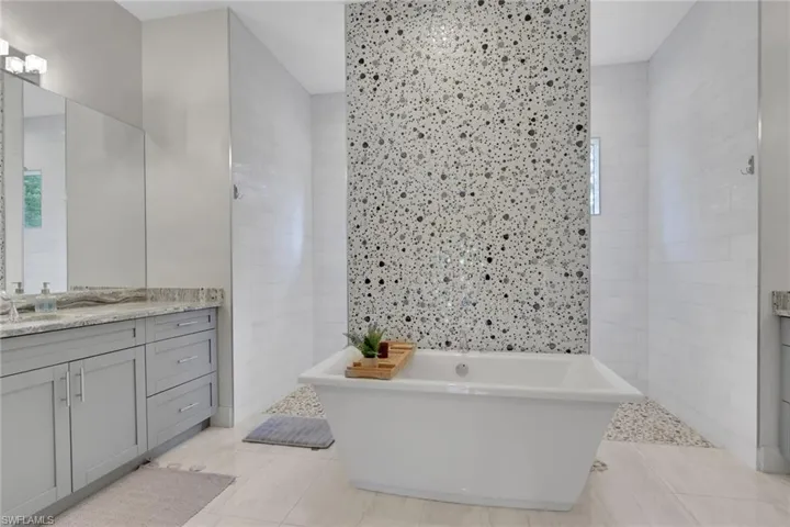 3028 Woodstock Ave, Naples, Florida 34120
