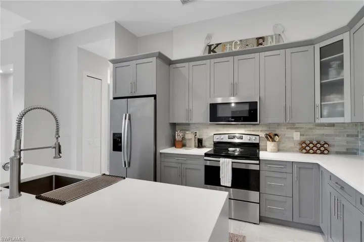3028 Woodstock Ave, Naples, Florida 34120