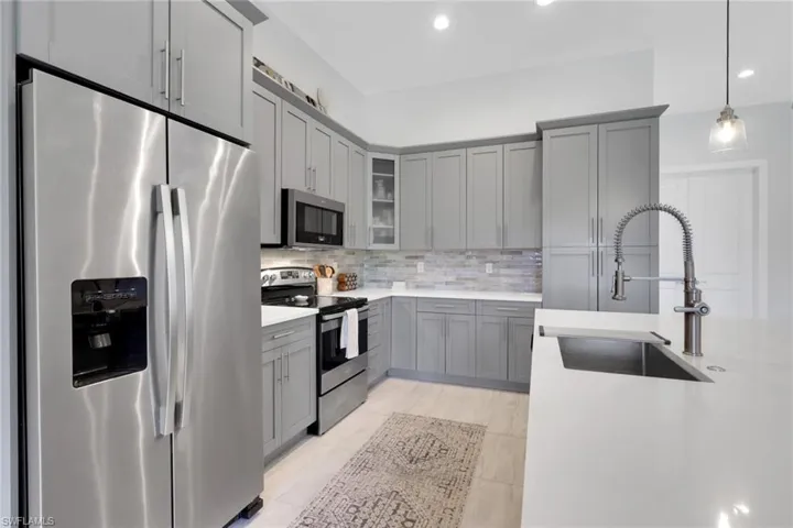 3028 Woodstock Ave, Naples, Florida 34120