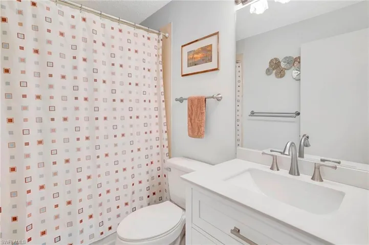 240  Pebble Beach  CIR, Naples, FL 34113