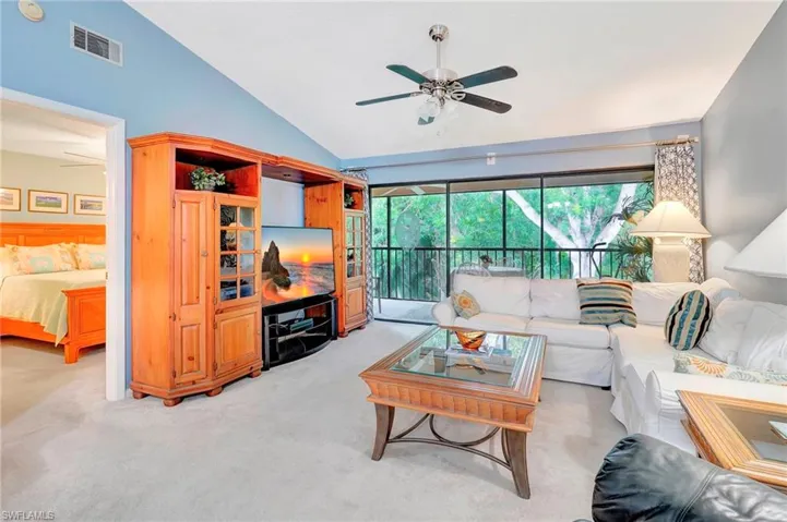240  Pebble Beach  CIR, Naples, FL 34113