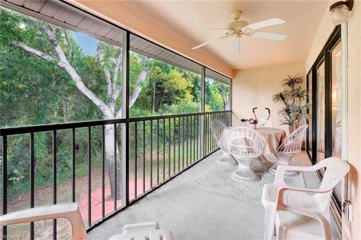 240  Pebble Beach  CIR, Naples, FL 34113