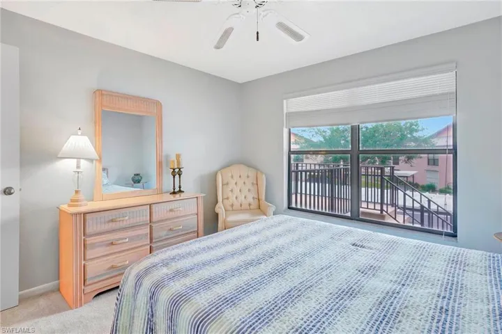240  Pebble Beach  CIR, Naples, FL 34113