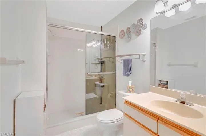 240  Pebble Beach  CIR, Naples, FL 34113