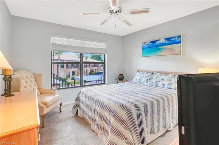 240  Pebble Beach  CIR, Naples, FL 34113