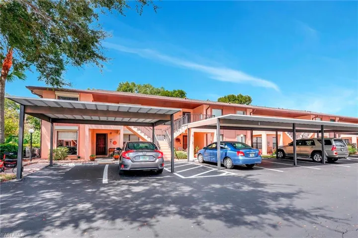 240  Pebble Beach  CIR, Naples, FL 34113