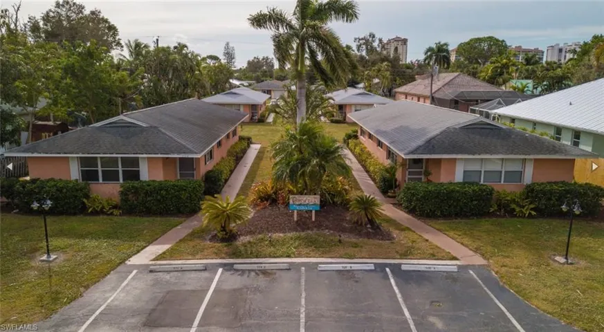 524 97th Ave N A, Naples, Florida 34108