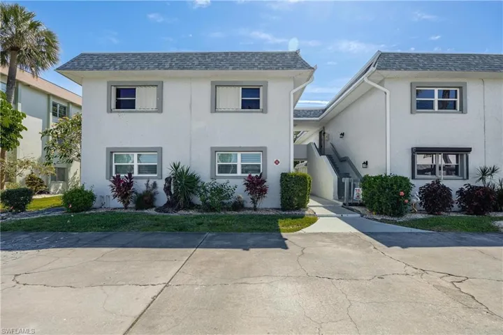 4828  Golf Club  CT, North Fort Myers, FL 33903