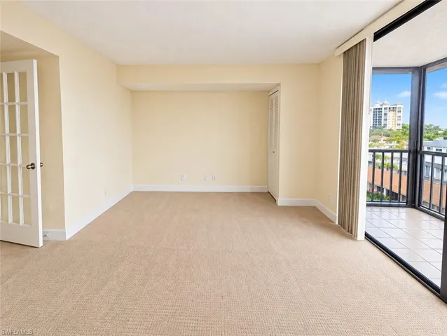 Neutral-toned carpet flooring
