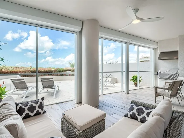 Rear Lanai/Living area
