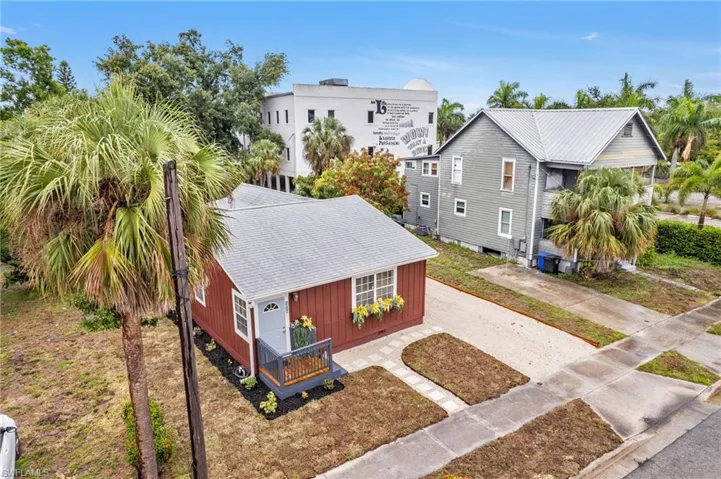 Aerial view of property and surrounding area