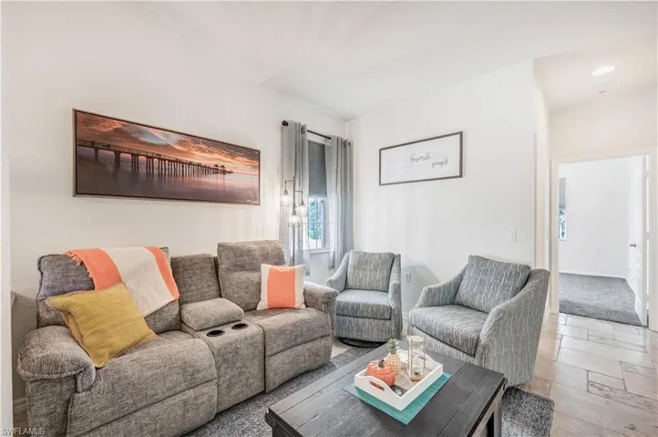 additional seating or den office area