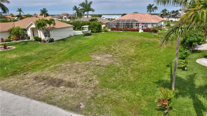2931 SW 30th ST, CAPE CORAL FL 33914