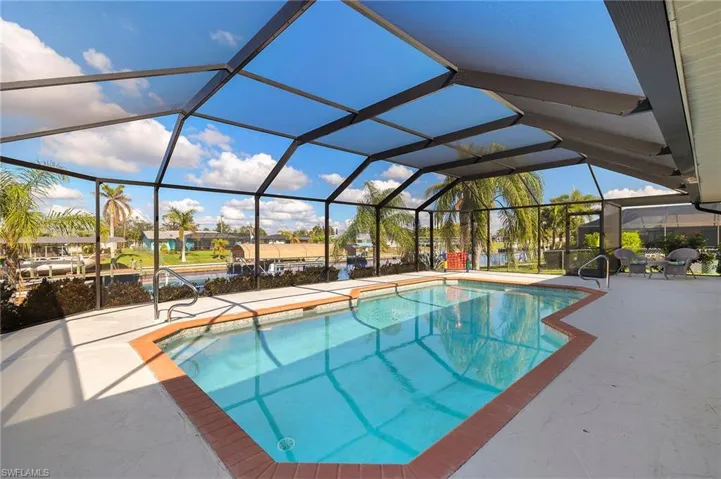1327 Se 17th St, Cape Coral, Florida 33990