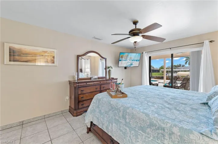 1327 Se 17th St, Cape Coral, Florida 33990