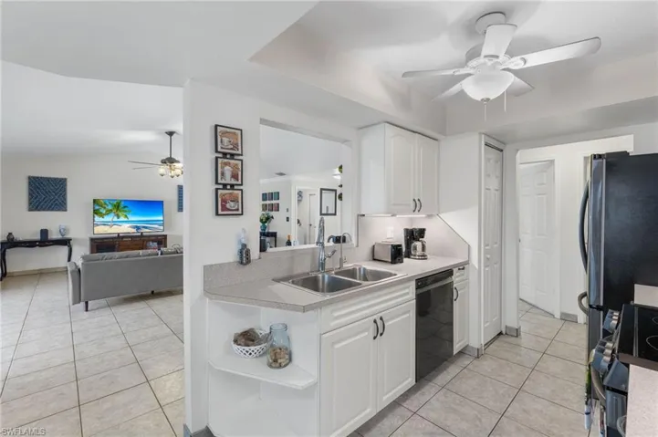 1327 Se 17th St, Cape Coral, Florida 33990
