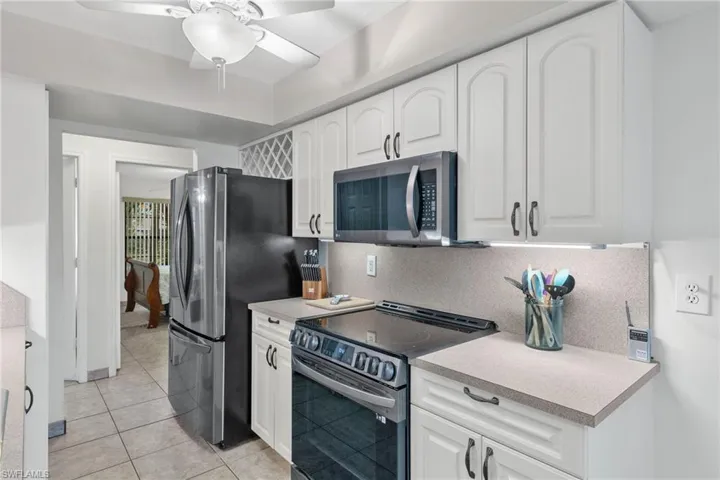 1327 Se 17th St, Cape Coral, Florida 33990