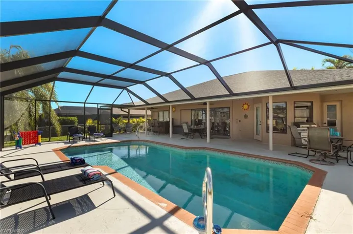1327 Se 17th St, Cape Coral, Florida 33990