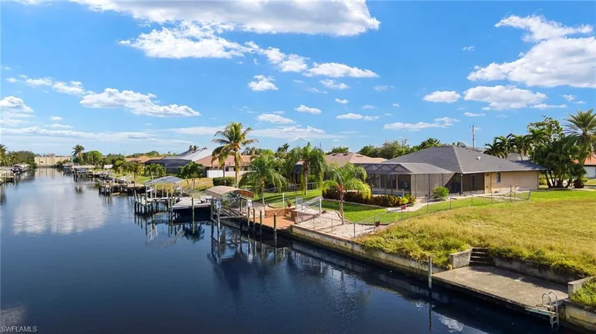 1327 Se 17th St, Cape Coral, Florida 33990