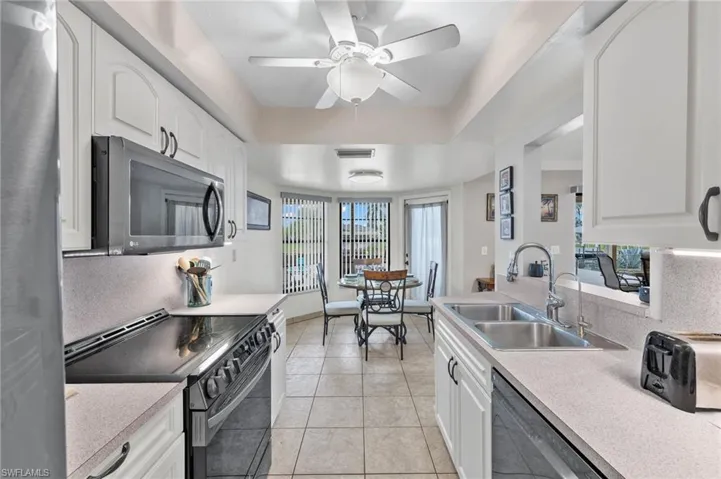 1327 Se 17th St, Cape Coral, Florida 33990
