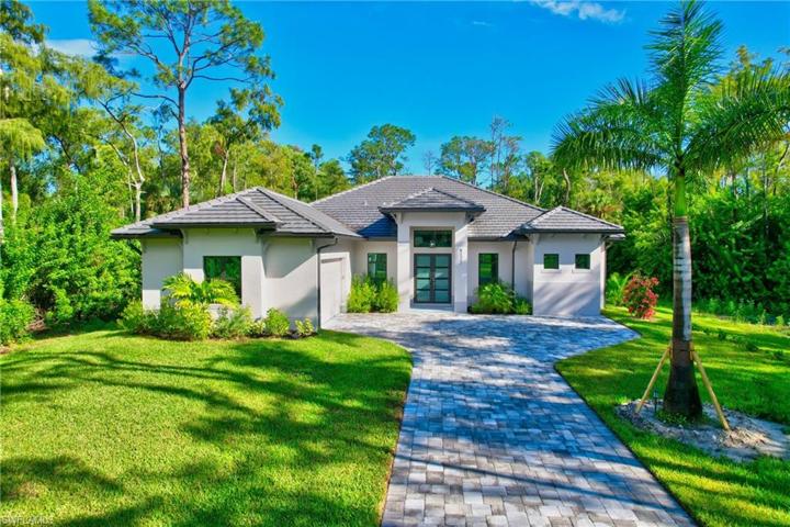 Magnificent Custom 4 bedroom + Den Home