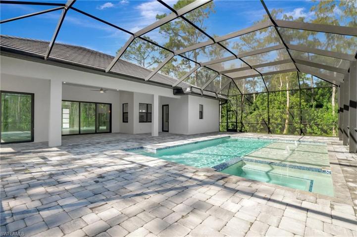 Screened Lanai with Amazing Pool, Spa and Sun Ledge