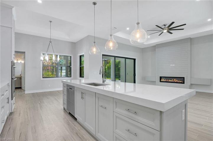 Island Kitchen, with outdoor view from all main areas