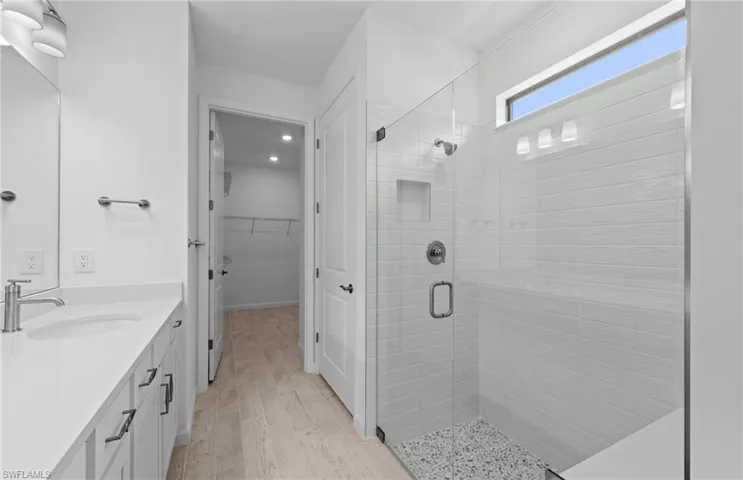 2121 Seville Ln, Naples, Florida 34120