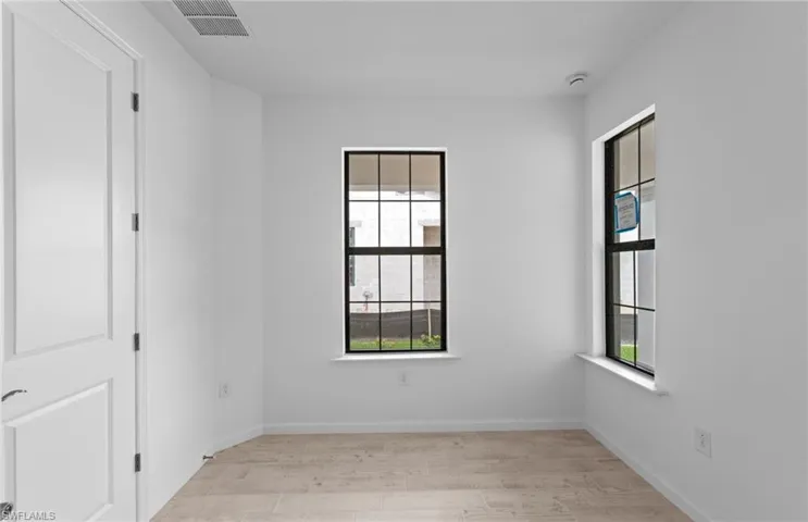 2121 Seville Ln, Naples, Florida 34120