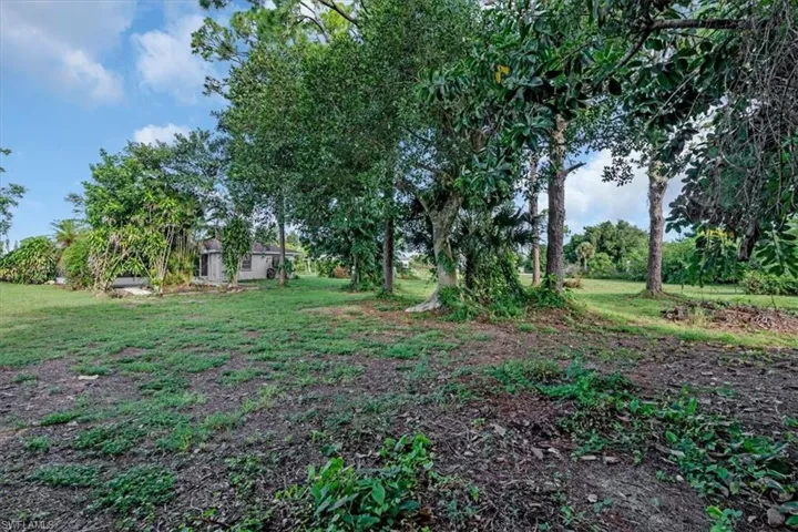18 Calvin Ave, Lehigh Acres, Florida 33936
