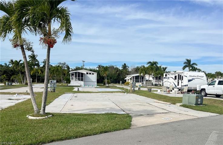 Pet Friendly Lot to build your dream home!