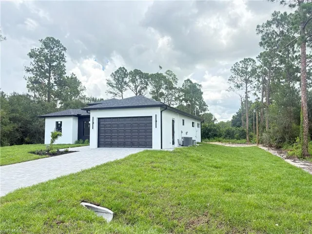 1010 Wellington Ave, Lehigh Acres, Florida 33972