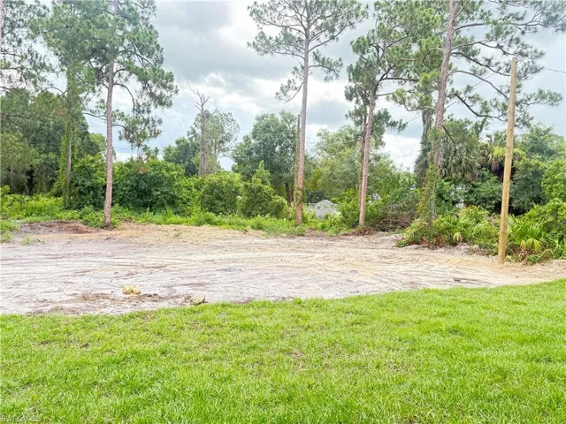 1010 Wellington Ave, Lehigh Acres, Florida 33972