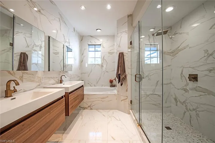 7115  Wild Forest  CT, Naples, FL 34109