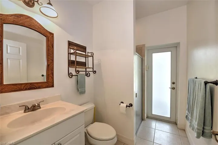 Convenient Full Size Pool Bath