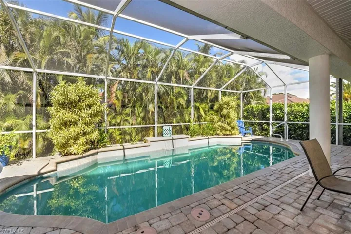 Heated Sparkling Pool