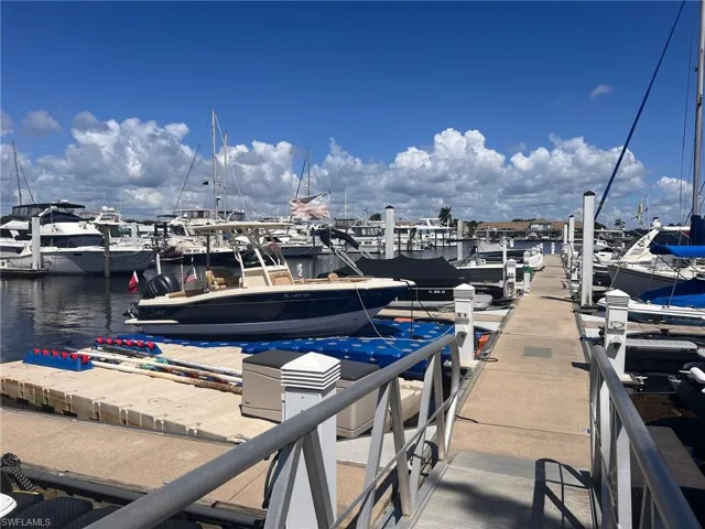 525 Newport Dr, Naples Fl 34114