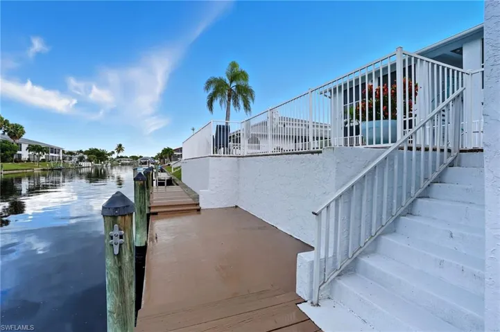 1005 SE 40th  ST, Cape Coral, FL 33904