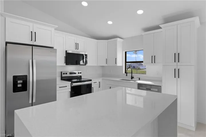 2612 NE 22nd  AVE, Cape Coral, FL 33909