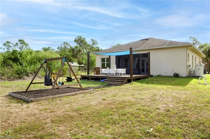 Expansive deck for extra entertainment space!