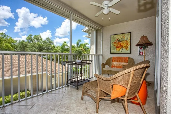 Entry lanai
