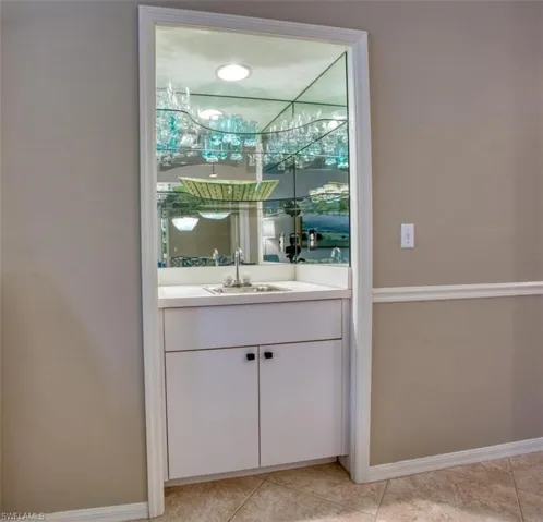 Niche for storage